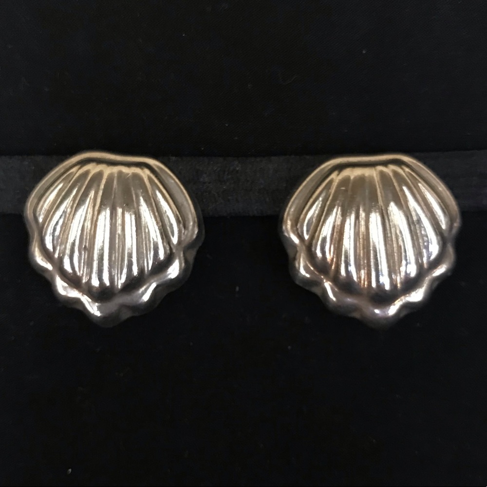 Sterling Silver Shell Earrings. Clip